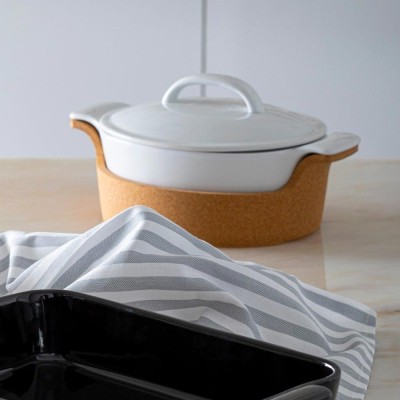OVAL COV.CASSEROLE W/CORK ENSAMBLE WHITE 2
