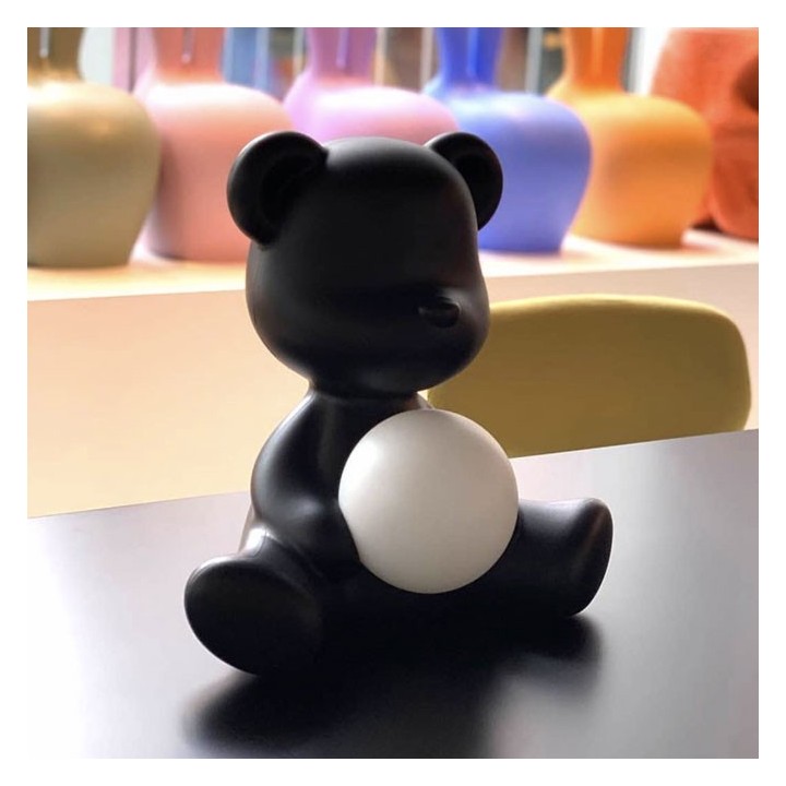 Qeeboo Teddy Girl LED ricaricabile nera
