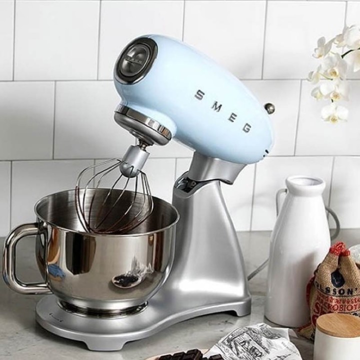 Smeg Impastatrice planetaria 50's Style azzurra