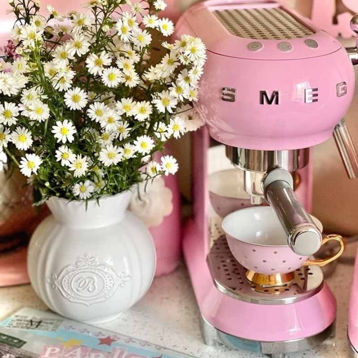 Smeg Macchina espresso 50's Style rosa