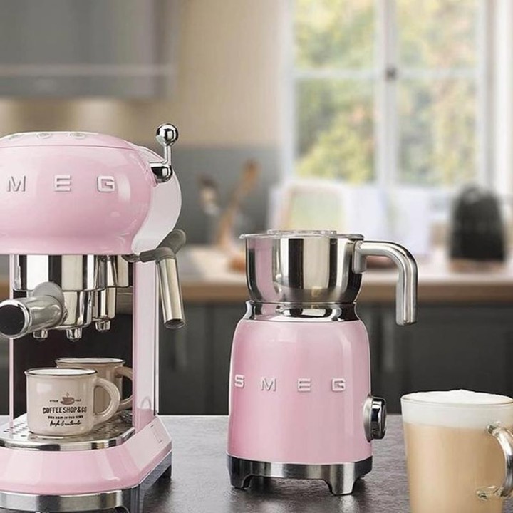 Smeg Montalatte 50's Style rosa