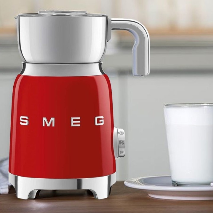 Smeg Montalatte 50's Style rosso
