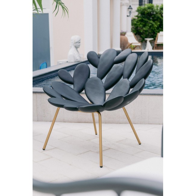 QEEBOO Poltrona Filicudi Nera e Vaso Ming Nero