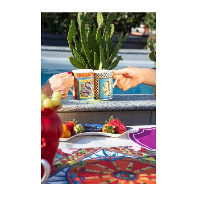 MUG PORCELLANA - ORTIGIA LETTERA V