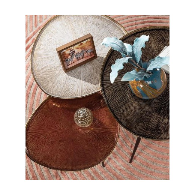 Tavolino Grande in Alluminio Smaltato – L’Oca Nera