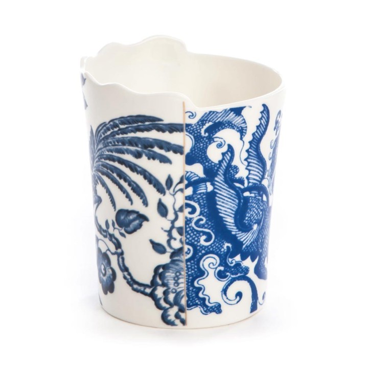 Seletti Mug Hybrid in porcellana bianca e blu