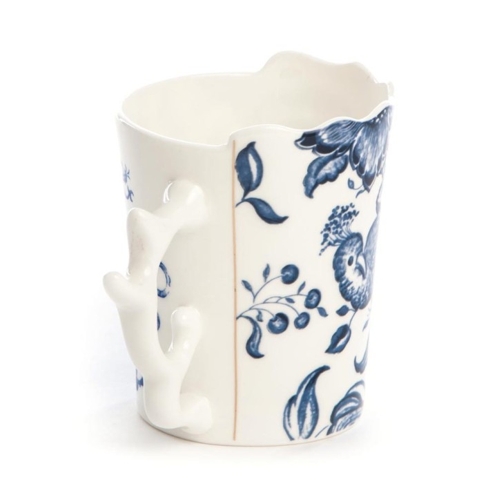 Seletti Mug Hybrid in porcellana bianca e blu