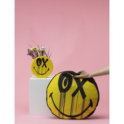CUSCINO IN POLIES.IGNIF."SMILEY by Andr? Saraiva O 2