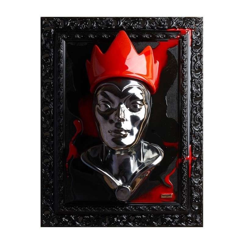 QUADRO TESTA STREGA SMALTATA CON CORNICE 