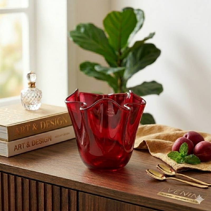 Vaso Fazzoletto Venini Magenta – Icona di Design in Vetro di Murano