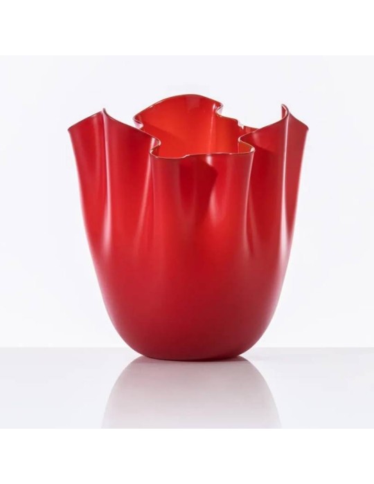 Venini – Vaso Fazzoletto in Vetro Soffiato Opalino colore Rosso (H 24 cm)
