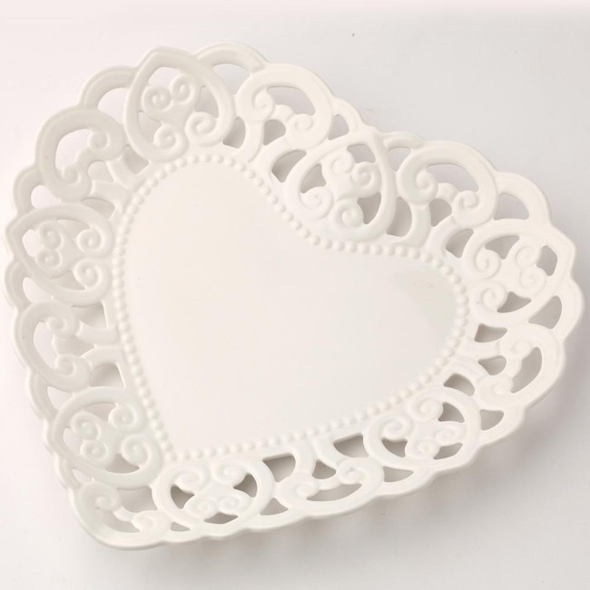 PIATTO CUORE PORCELLANA TRAF.25CM