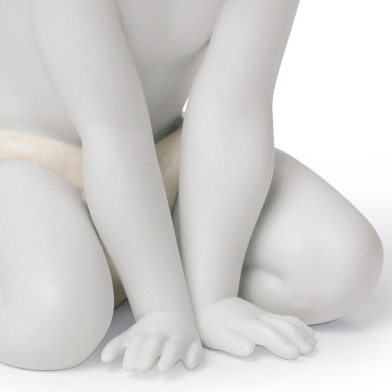 Lladrò Statua Il Figlio in porcellana handmade