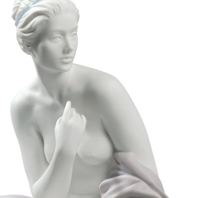 Lladrò Statua Bagnante Seduta in porcellana handmade 2