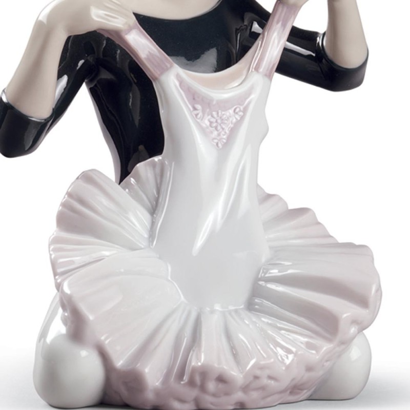 Lladrò Statua bimba L\'abito del debutto in...