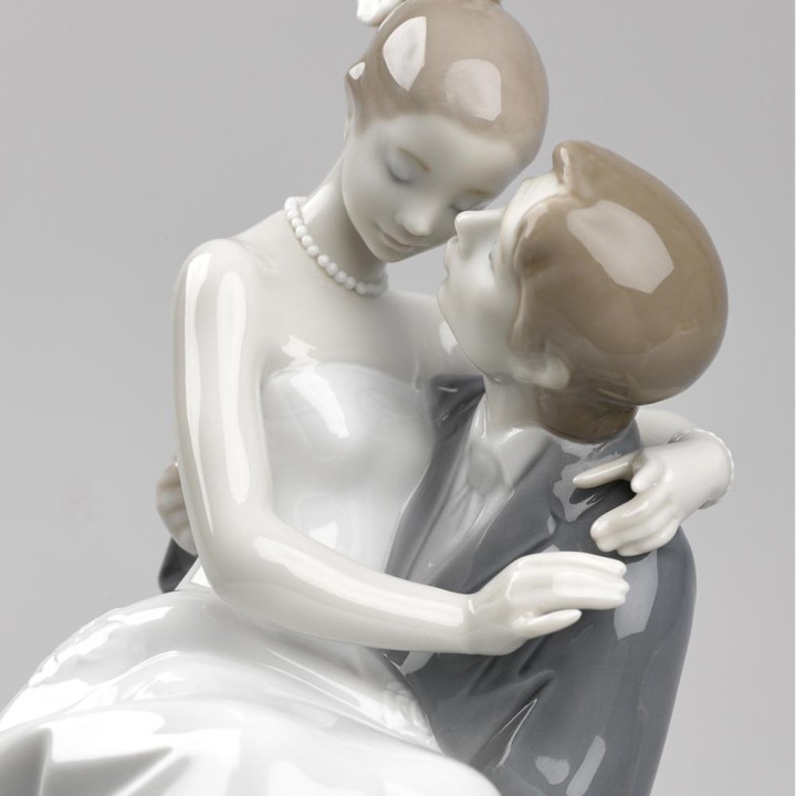 Lladró Statua Il giorno più bello alta 27 cm