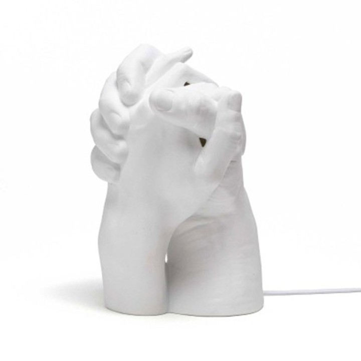 Seletti With Me Lamp mani intrecciate