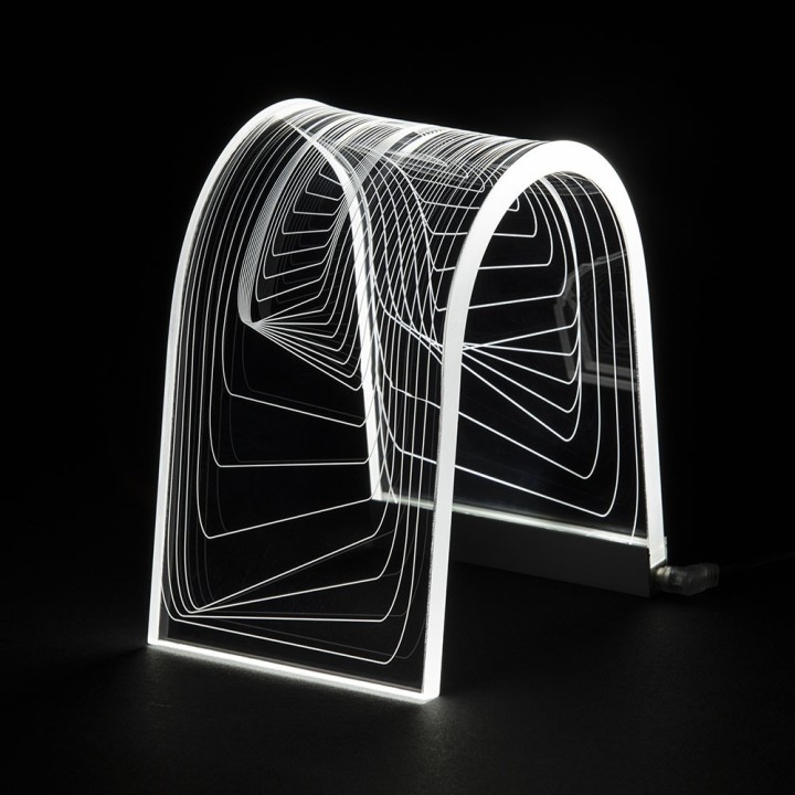 Vesta Lampada Arc Square piccola plexiglass LED